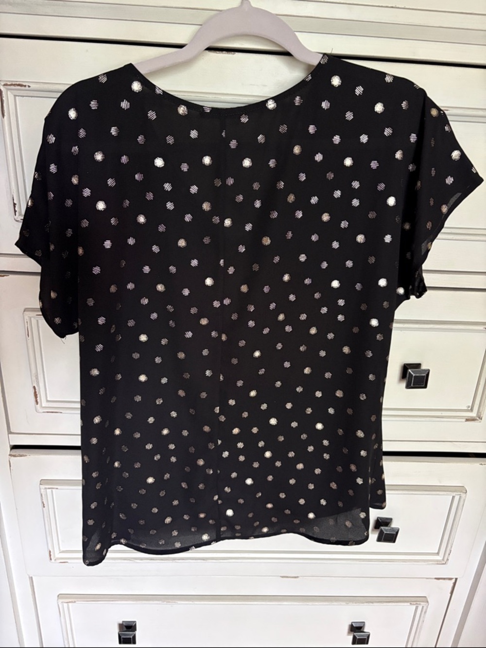 West Kei Black V-Neck Twist Hem Top with Metallic Dot Print - Picture 2 of 5
